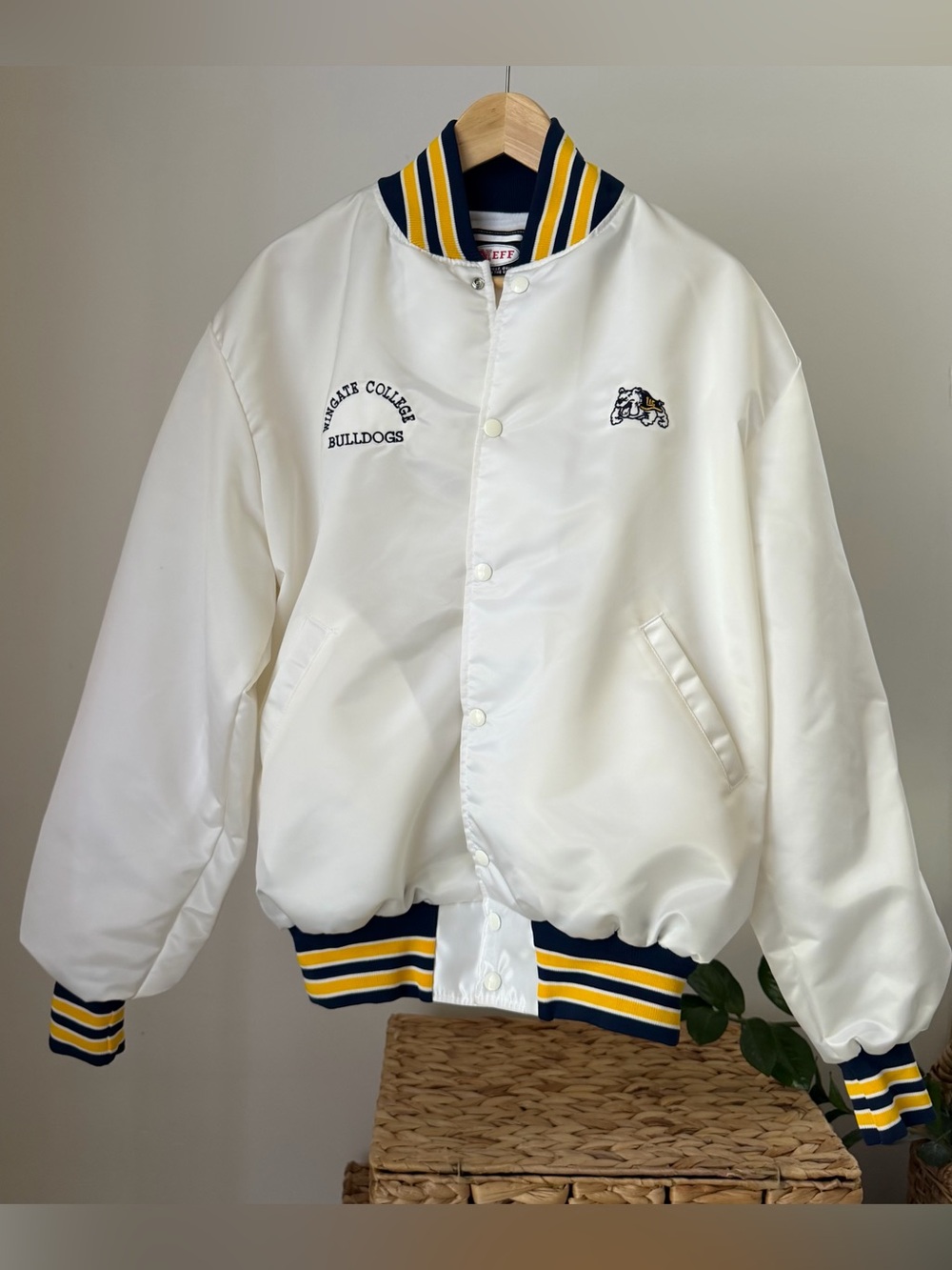 Men's Vintage NEFF Varsity Satin Jacket WINGATE College Bulldogs Vtg Size XL